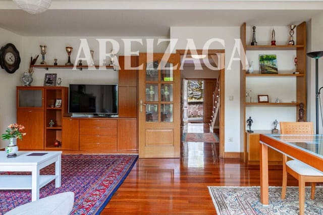 Casa de 5 habitaciones en Donostia-San Sebastián en venta - 1.165.000 € (Ref: 9874390)