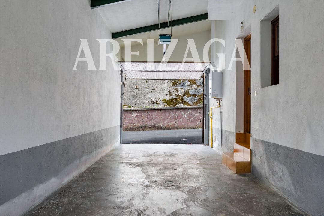 5 bedroom Townhouse for sale in Donostia-San Sebastian - € 1,165,000 (Ref: 9874390)