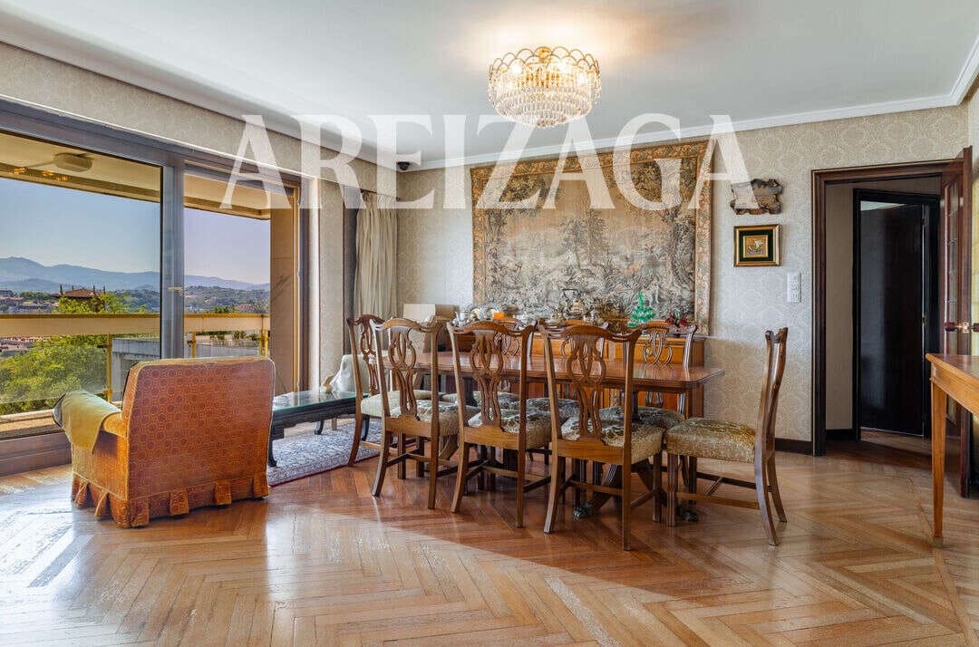 5 sypialnia Mieszkanie na sprzedaż w Donostia-San Sebastian z basenem - 1 300 000 € (Ref: 9880227)