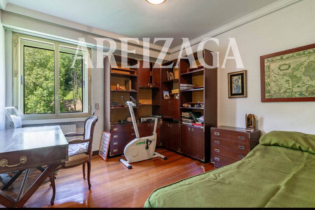 5 sypialnia Mieszkanie na sprzedaż w Donostia-San Sebastian z basenem - 1 300 000 € (Ref: 9880227)