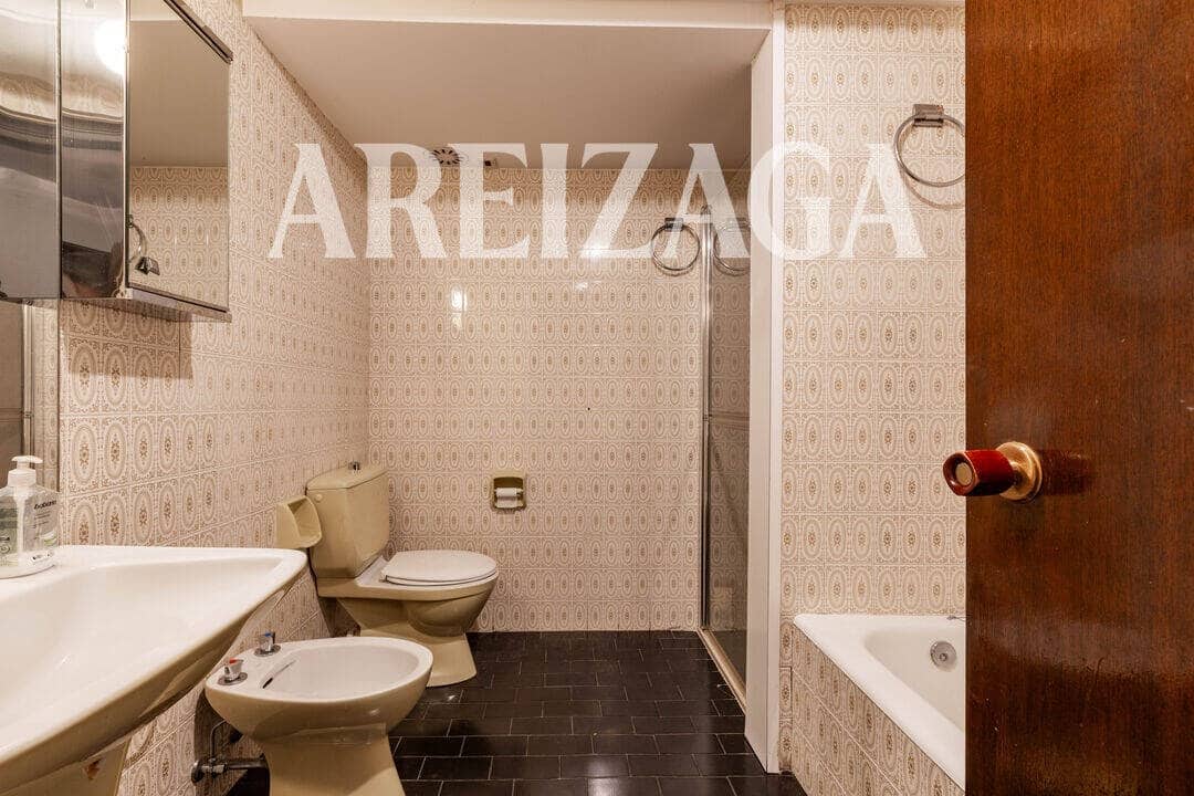 5 sypialnia Mieszkanie na sprzedaż w Donostia-San Sebastian z basenem - 1 300 000 € (Ref: 9880227)