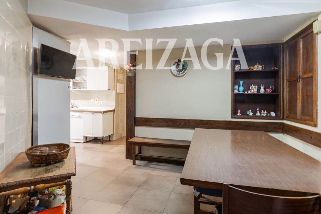 5 sypialnia Mieszkanie na sprzedaż w Donostia-San Sebastian z basenem - 1 300 000 € (Ref: 9880227)