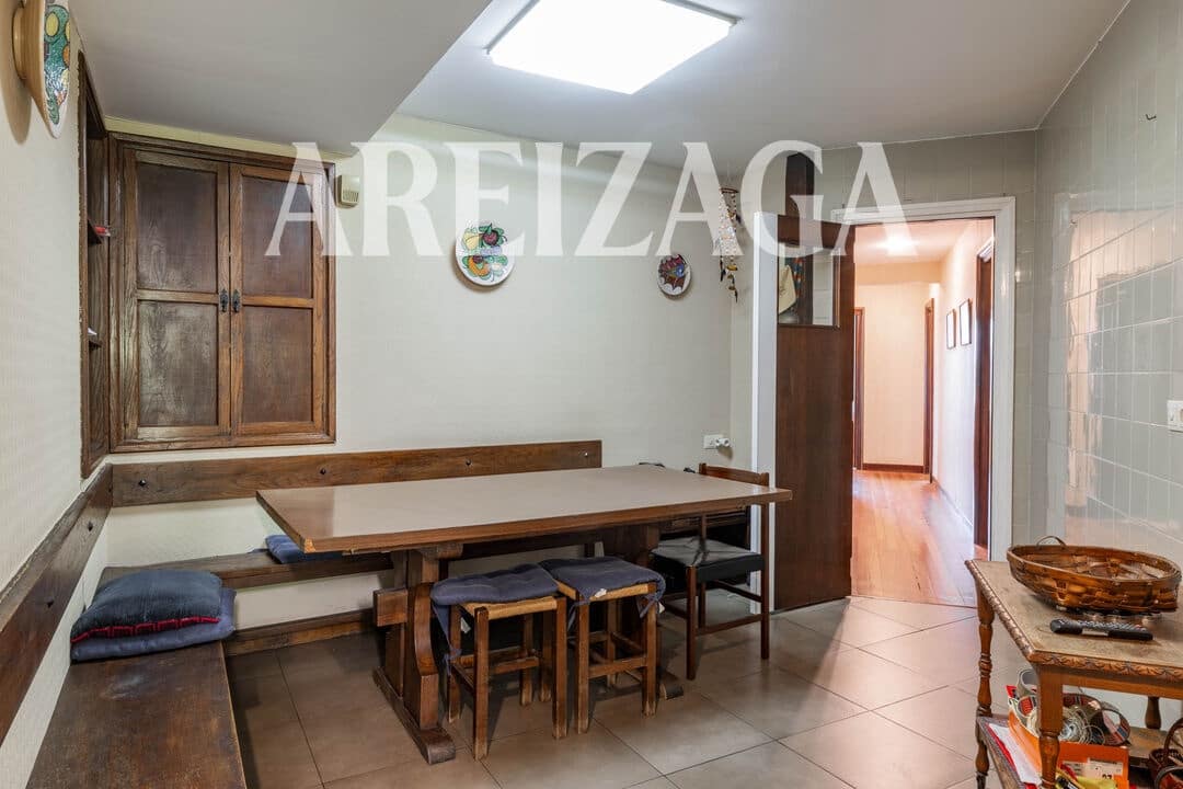 5 sypialnia Mieszkanie na sprzedaż w Donostia-San Sebastian z basenem - 1 300 000 € (Ref: 9880227)
