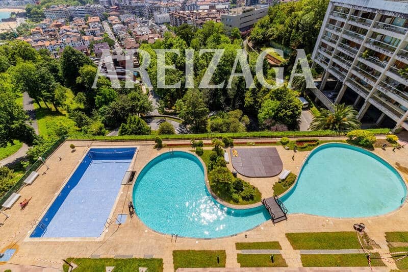 5 sypialnia Mieszkanie na sprzedaż w Donostia-San Sebastian z basenem - 1 300 000 € (Ref: 9880227)