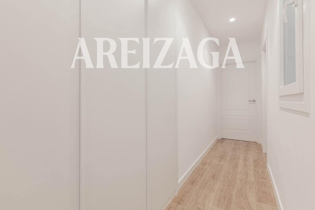 Piso de 3 habitaciones en Donostia-San Sebastián en venta - 1.295.000 € (Ref: 9914944)