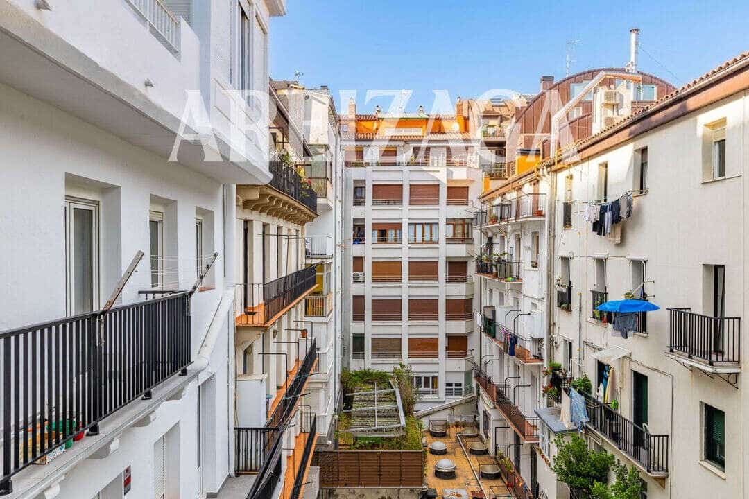 Piso de 1 habitación en Donostia-San Sebastián en venta - 550.000 € (Ref: 9914945)