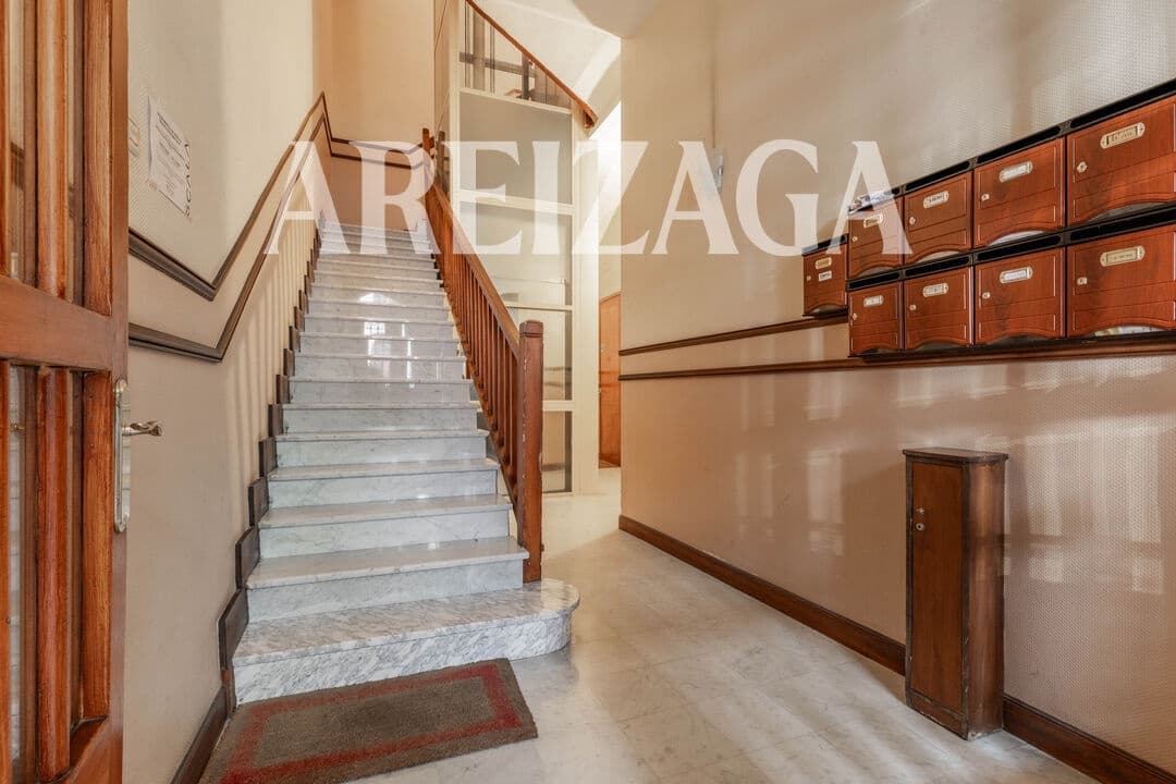 Piso de 1 habitación en Donostia-San Sebastián en venta - 550.000 € (Ref: 9914945)