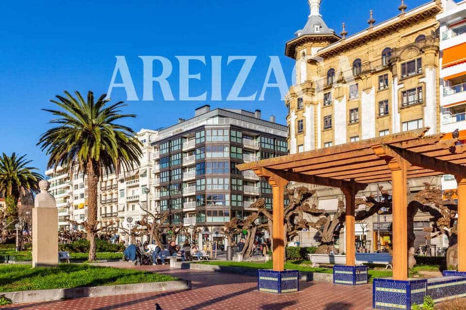Piso de 1 habitación en Donostia-San Sebastián en venta - 550.000 € (Ref: 9914945)