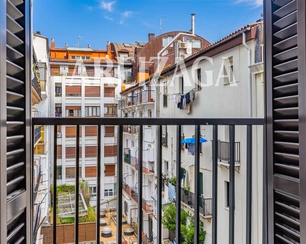 Piso de 1 habitación en Donostia-San Sebastián en venta - 550.000 € (Ref: 9914945)