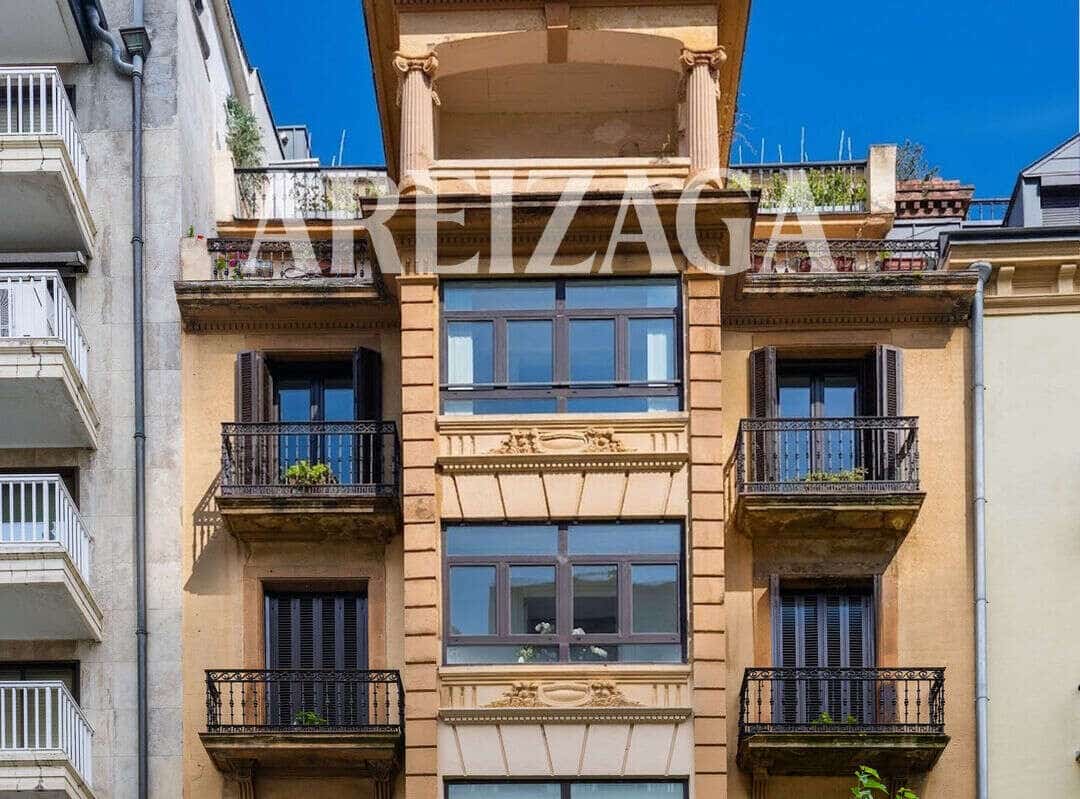 Piso de 1 habitación en Donostia-San Sebastián en venta - 550.000 € (Ref: 9914945)