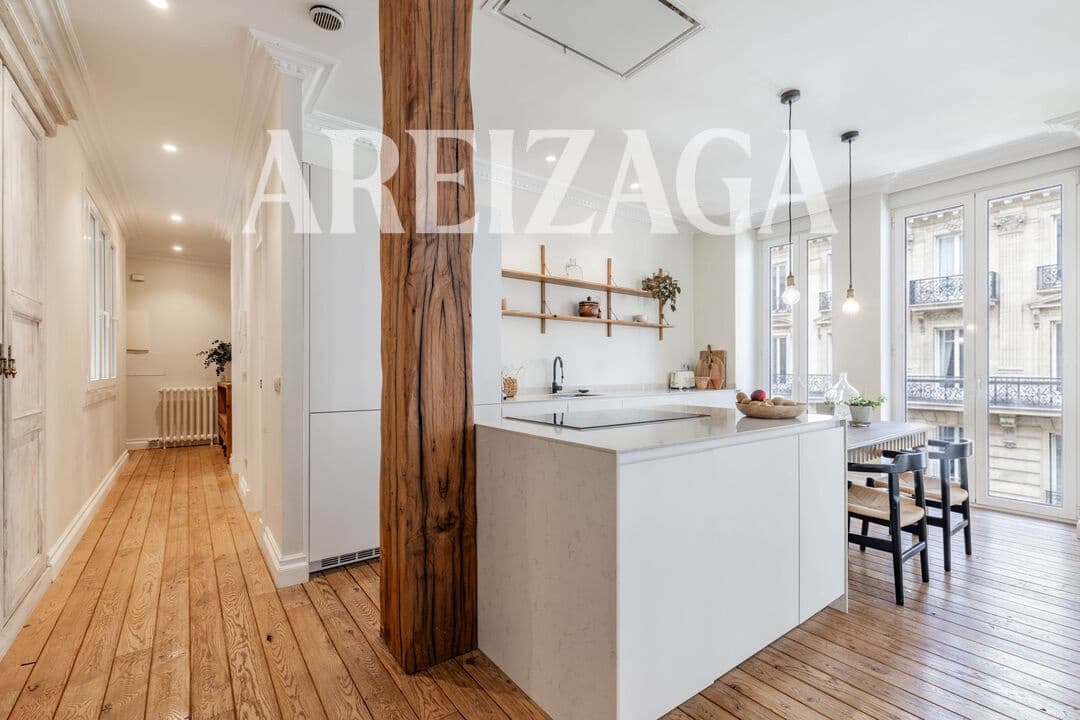 3 bedroom Flat for sale in Donostia-San Sebastian - € 940,000 (Ref: 9922999)