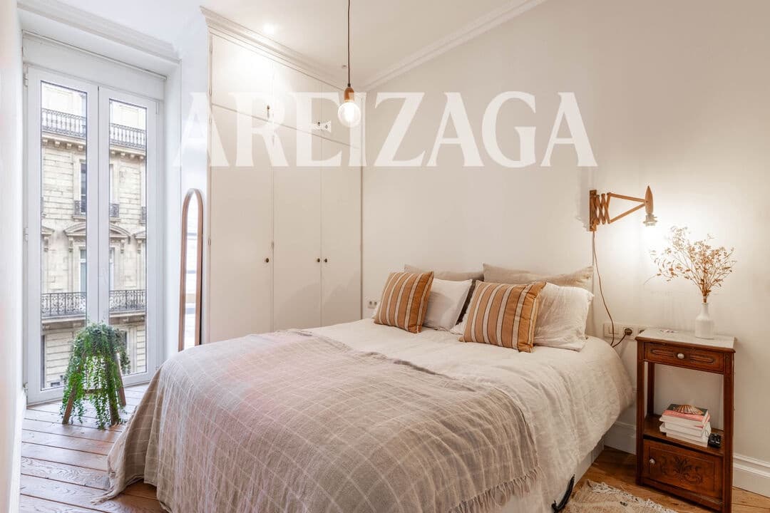 3 bedroom Flat for sale in Donostia-San Sebastian - € 940,000 (Ref: 9922999)