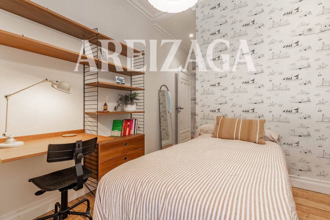 3 bedroom Flat for sale in Donostia-San Sebastian - € 940,000 (Ref: 9922999)
