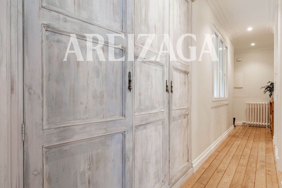 3 bedroom Flat for sale in Donostia-San Sebastian - € 940,000 (Ref: 9922999)