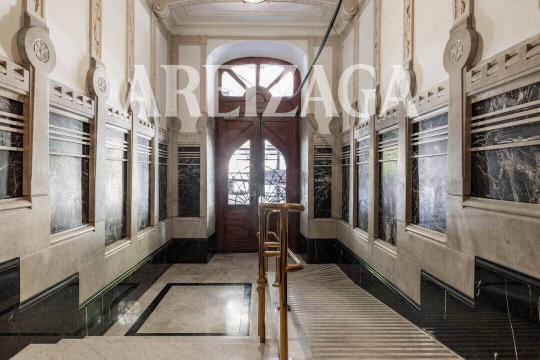3 bedroom Flat for sale in Donostia-San Sebastian - € 940,000 (Ref: 9922999)