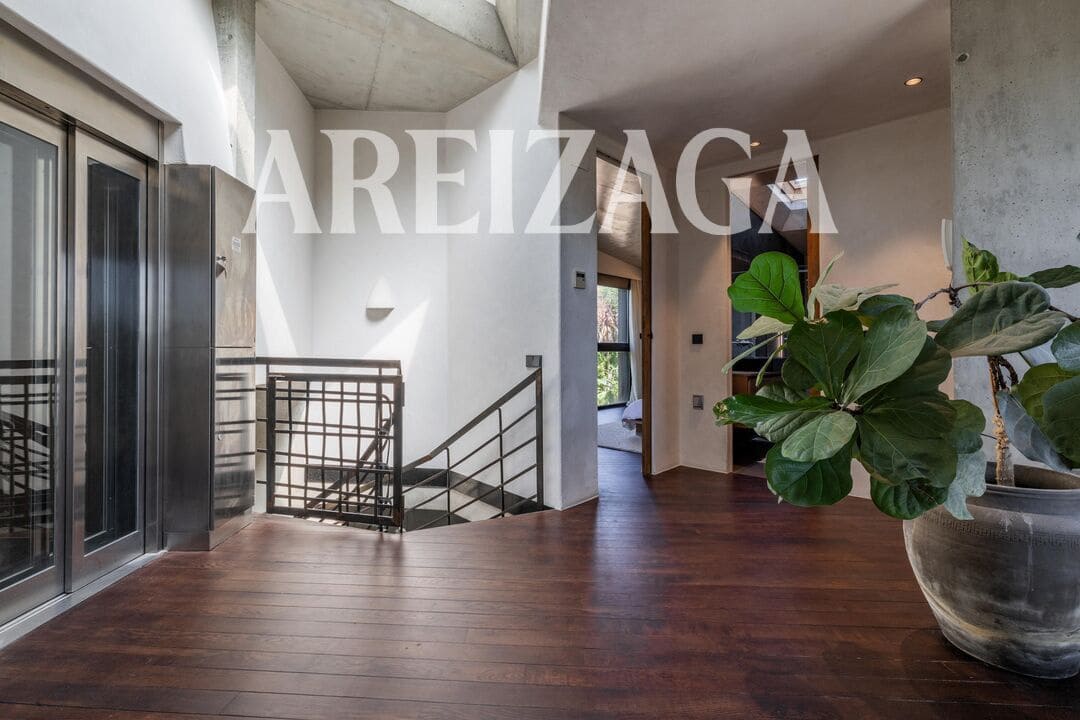 4 bedroom Townhouse for sale in Donostia-San Sebastian with pool - € 1,750,000 (Ref: 9923000)