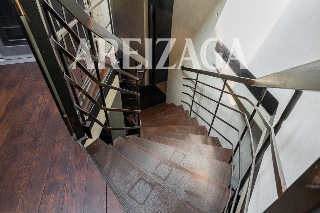 4 bedroom Townhouse for sale in Donostia-San Sebastian with pool - € 1,750,000 (Ref: 9923000)