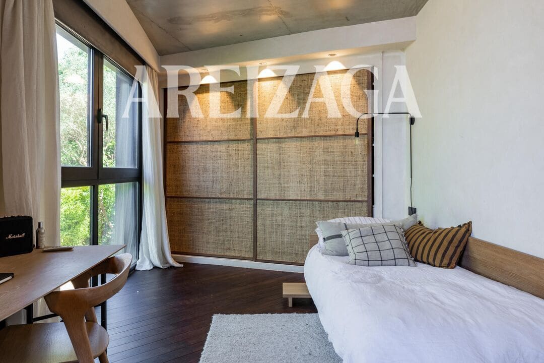 4 bedroom Townhouse for sale in Donostia-San Sebastian with pool - € 1,750,000 (Ref: 9923000)