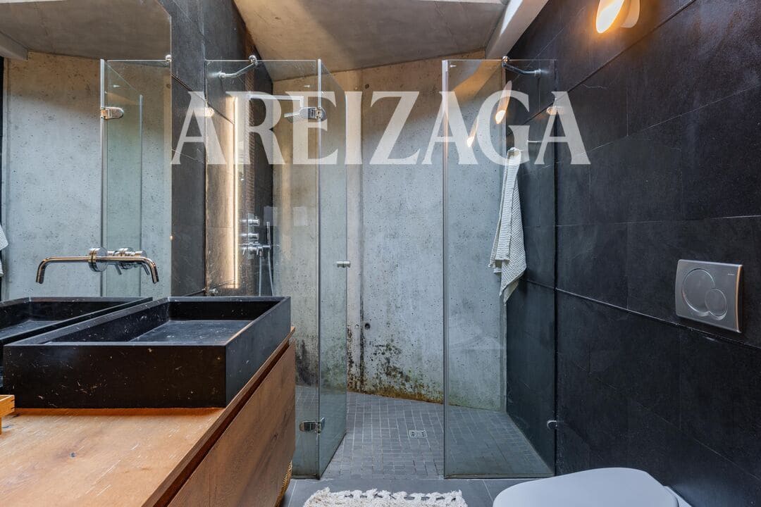 4 bedroom Townhouse for sale in Donostia-San Sebastian with pool - € 1,750,000 (Ref: 9923000)