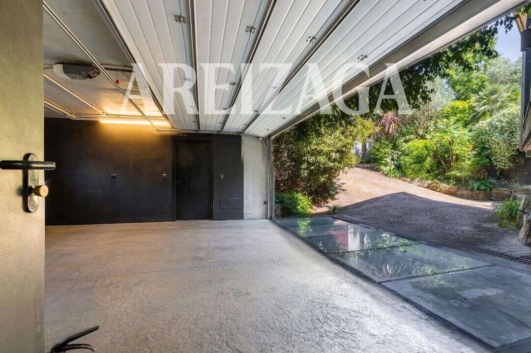 4 bedroom Townhouse for sale in Donostia-San Sebastian with pool - € 1,750,000 (Ref: 9923000)