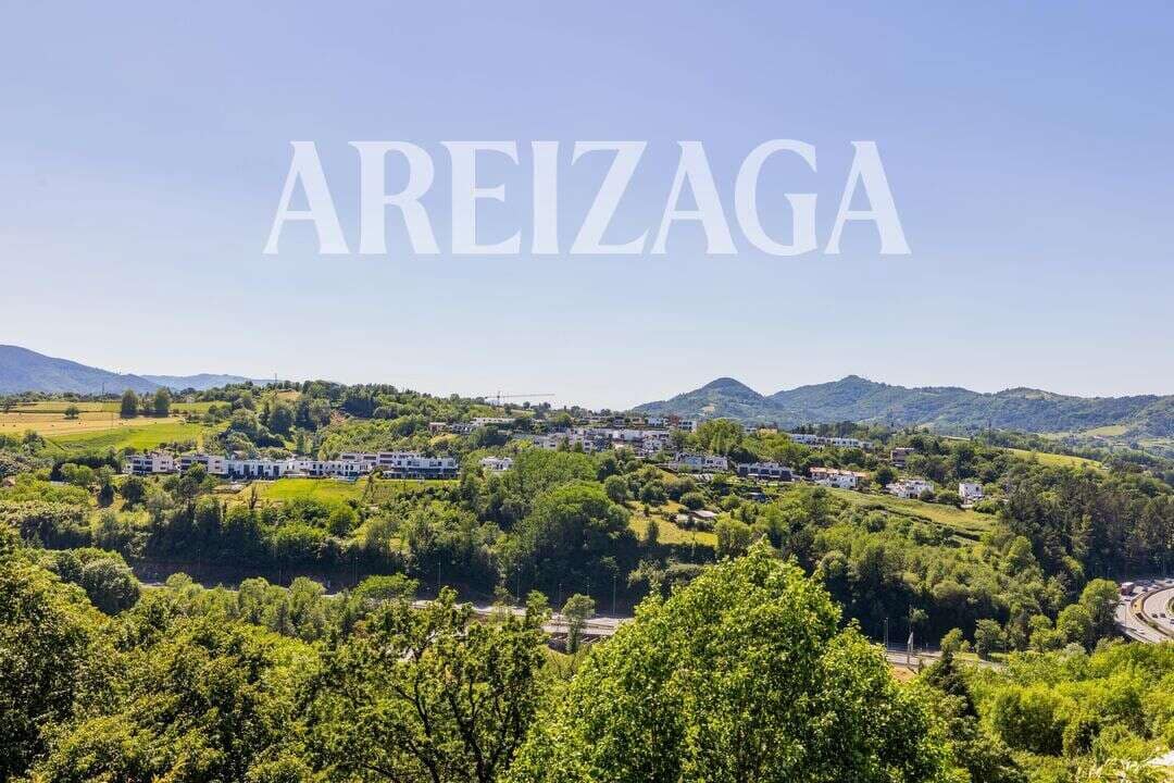 4 bedroom Townhouse for sale in Donostia-San Sebastian with pool - € 1,750,000 (Ref: 9923000)