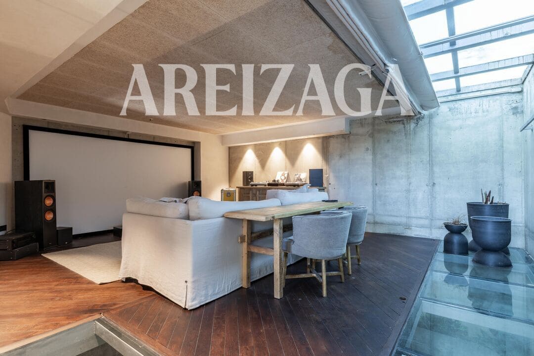 4 bedroom Townhouse for sale in Donostia-San Sebastian with pool - € 1,750,000 (Ref: 9923000)