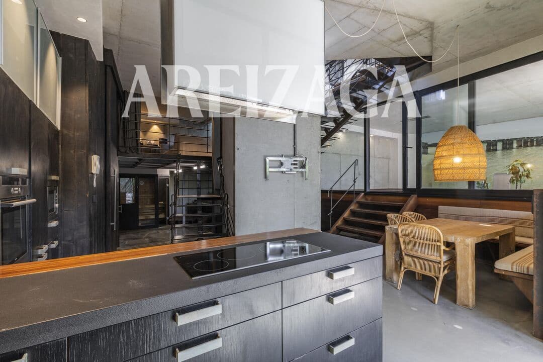 4 bedroom Townhouse for sale in Donostia-San Sebastian with pool - € 1,750,000 (Ref: 9923000)