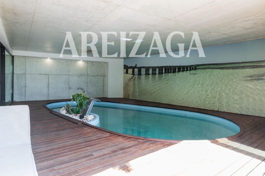 4 bedroom Townhouse for sale in Donostia-San Sebastian with pool - € 1,750,000 (Ref: 9923000)