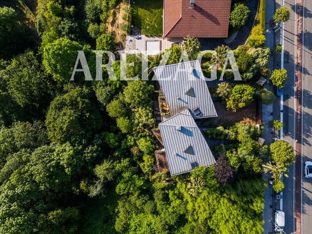 4 soverom Hus til salgs i Donostia-San Sebastián med svømmebasseng - € 1 750 000 (Ref: 9923000)