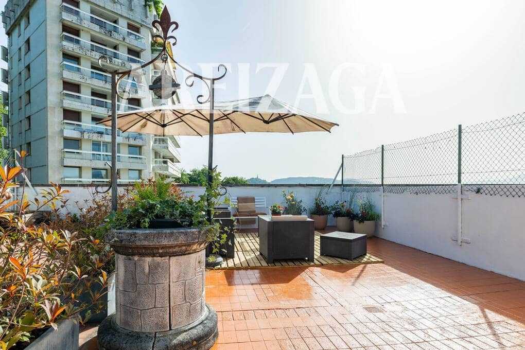 1 bedroom Flat for sale in Donostia-San Sebastian with pool - € 870,000 (Ref: 9926554)