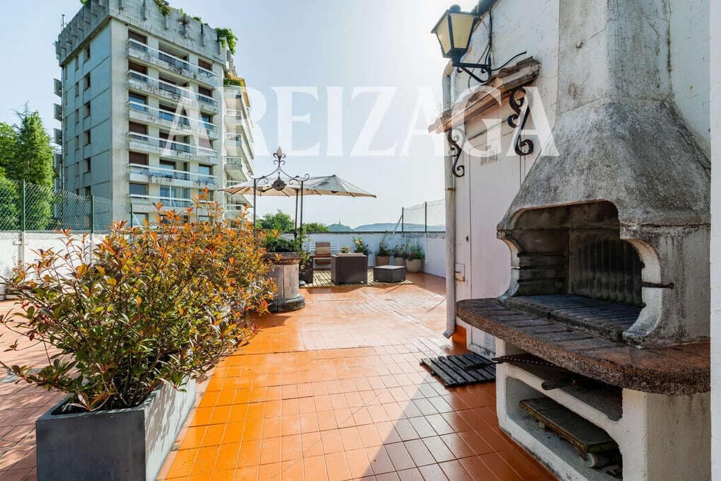1 bedroom Flat for sale in Donostia-San Sebastian with pool - € 870,000 (Ref: 9926554)