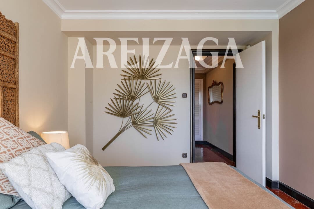 1 bedroom Flat for sale in Donostia-San Sebastian with pool - € 870,000 (Ref: 9926554)