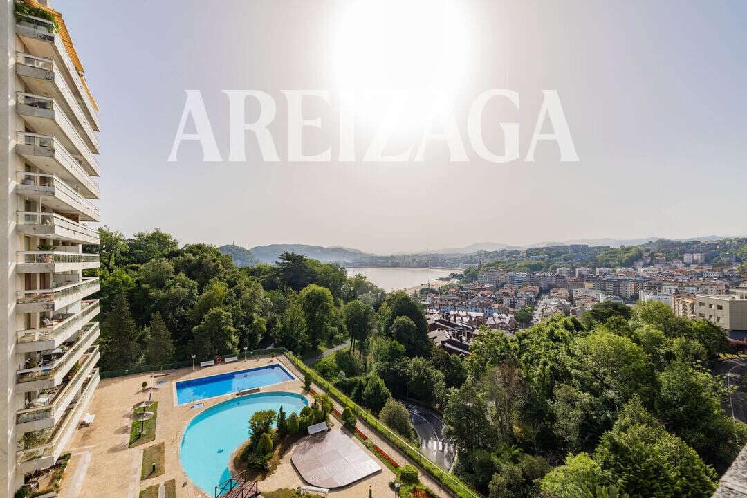 1 bedroom Flat for sale in Donostia-San Sebastian with pool - € 870,000 (Ref: 9926554)