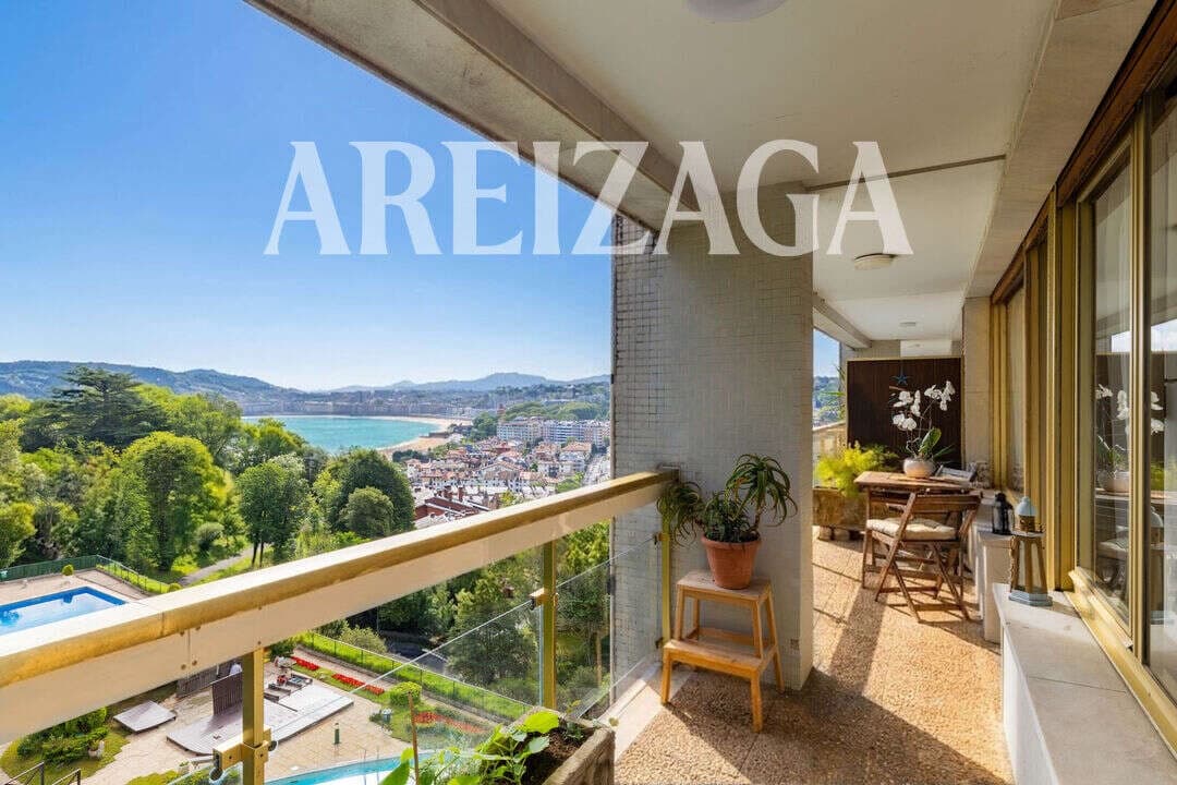 1 bedroom Flat for sale in Donostia-San Sebastian with pool - € 870,000 (Ref: 9926554)