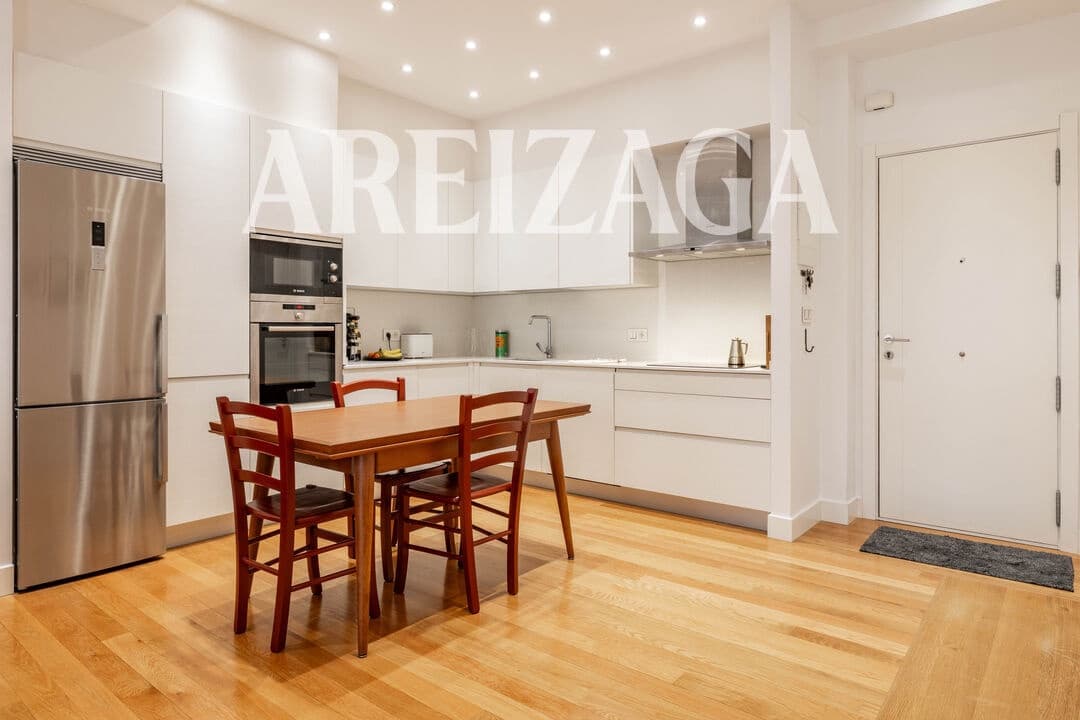 2 soverom Leilighet til salgs i Donostia-San Sebastian - € 650 000 (Ref: 9932361)