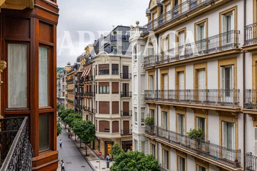 2 soverom Leilighet til salgs i Donostia-San Sebastian - € 650 000 (Ref: 9932361)