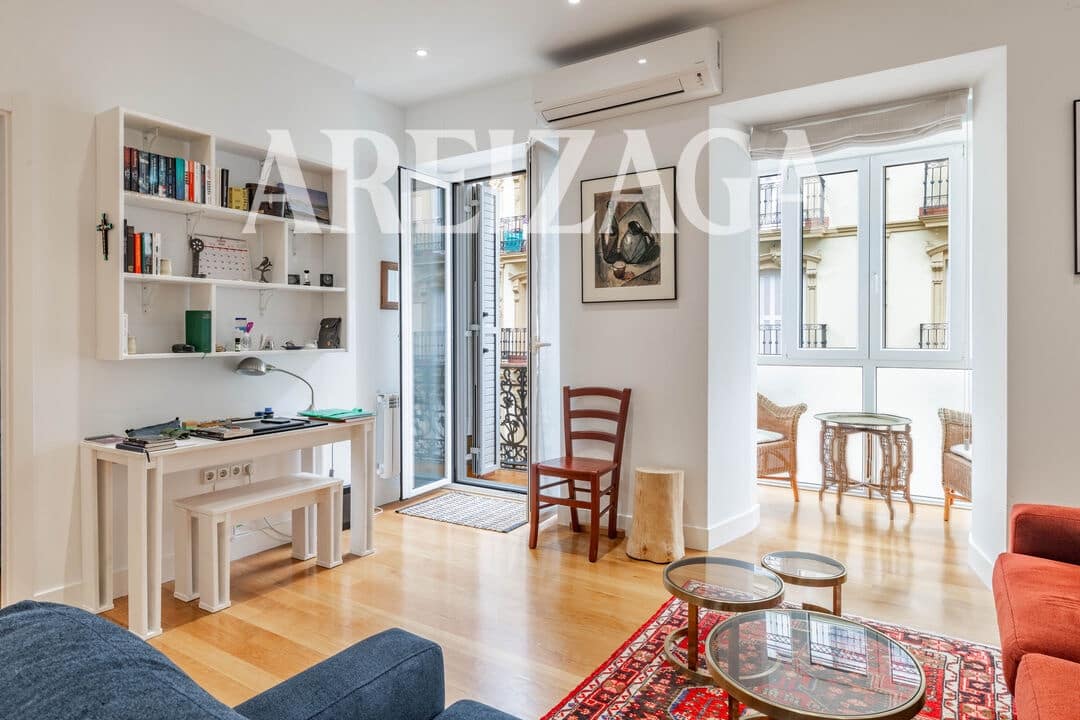 2 soverom Leilighet til salgs i Donostia-San Sebastian - € 650 000 (Ref: 9932361)
