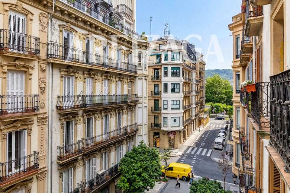 2 soverom Leilighet til salgs i Donostia-San Sebastian - € 650 000 (Ref: 9932361)