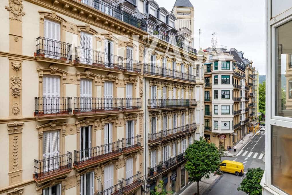 2 soverom Leilighet til salgs i Donostia-San Sebastian - € 650 000 (Ref: 9932361)