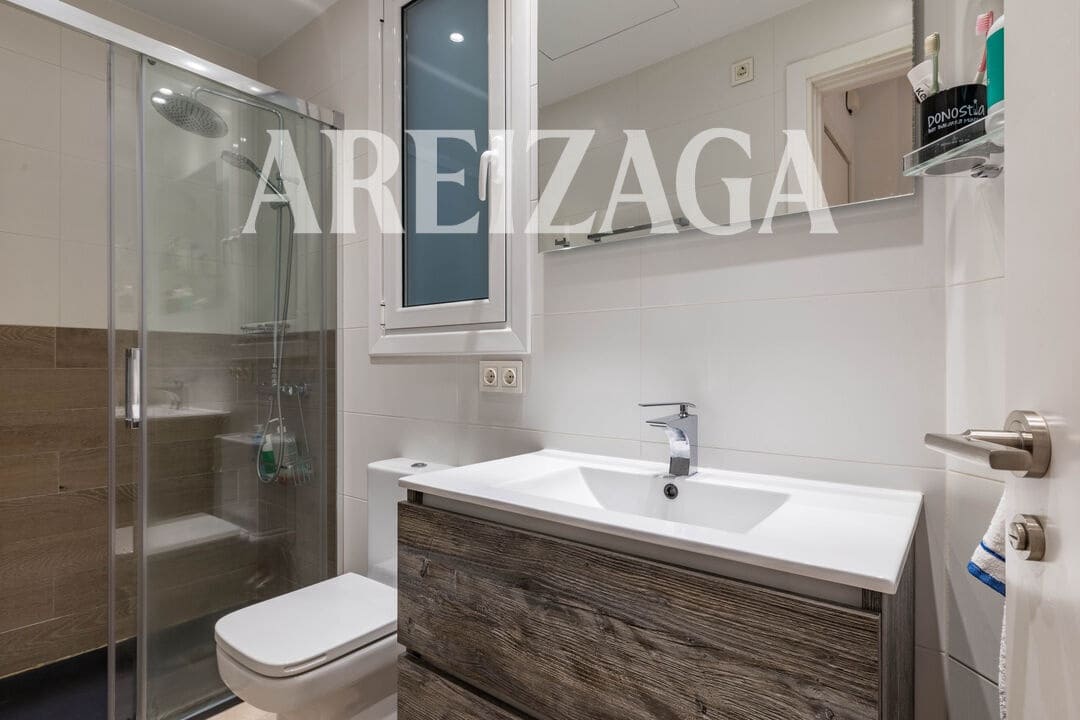 2 soverom Leilighet til salgs i Donostia-San Sebastian - € 650 000 (Ref: 9932361)