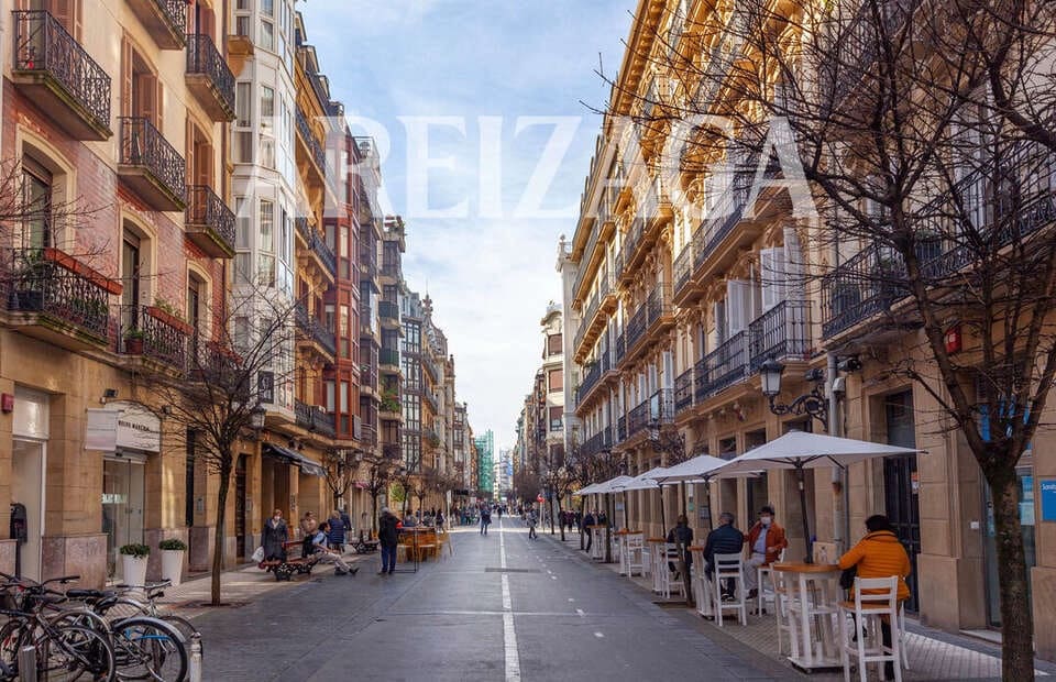 2 soverom Leilighet til salgs i Donostia-San Sebastian - € 650 000 (Ref: 9932361)