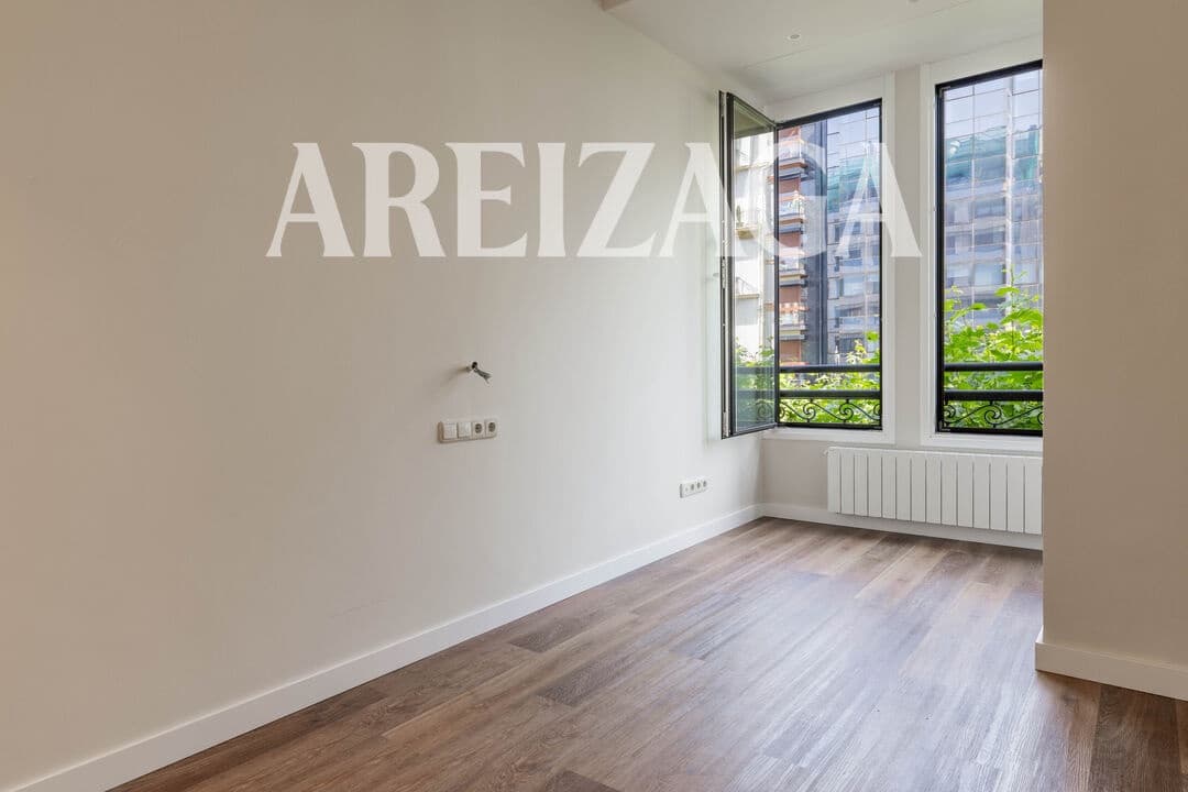 2 soveværelse Lejlighed til salg i Donostia-San Sebastian - € 1.065.000 (Ref: 9934490)