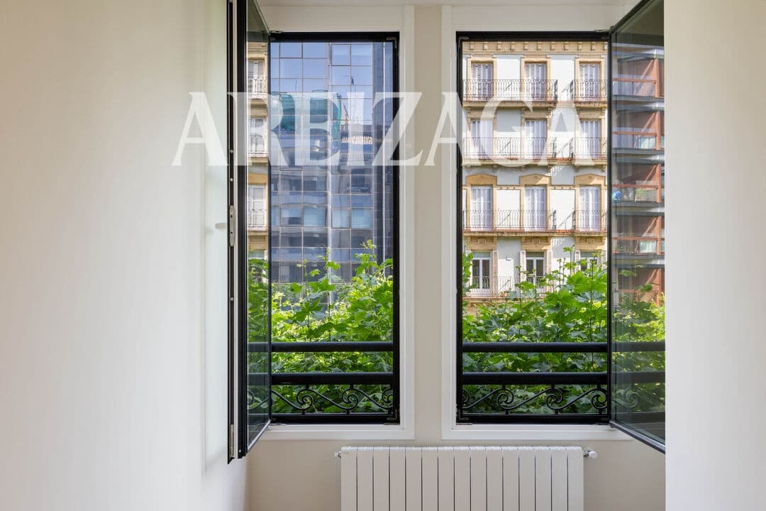 2 soveværelse Lejlighed til salg i Donostia-San Sebastian - € 1.065.000 (Ref: 9934490)