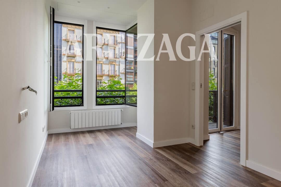 2 soveværelse Lejlighed til salg i Donostia-San Sebastian - € 1.065.000 (Ref: 9934490)