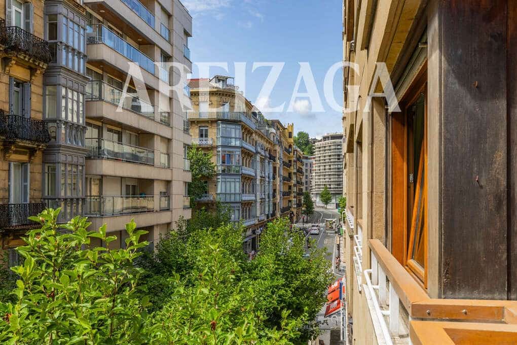4 soverom Leilighet til salgs i Donostia-San Sebastian - € 1 195 000 (Ref: 9944850)