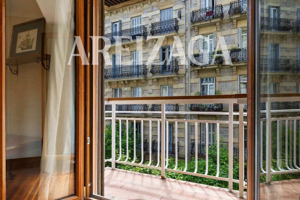 4 soverom Leilighet til salgs i Donostia-San Sebastian - € 1 195 000 (Ref: 9944850)
