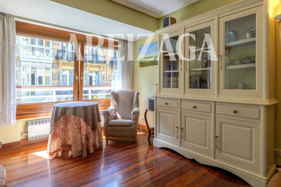 4 soverom Leilighet til salgs i Donostia-San Sebastian - € 1 195 000 (Ref: 9944850)