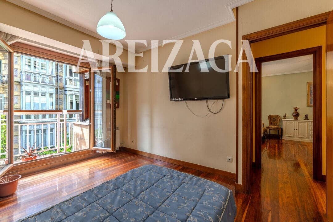 4 soverom Leilighet til salgs i Donostia-San Sebastian - € 1 195 000 (Ref: 9944850)