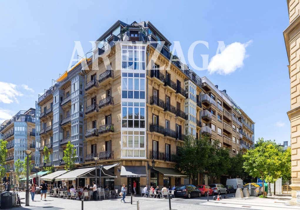 4 soverom Leilighet til salgs i Donostia-San Sebastian - € 1 195 000 (Ref: 9944850)