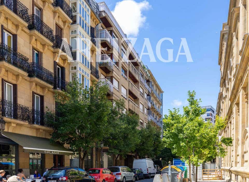 4 soverom Leilighet til salgs i Donostia-San Sebastian - € 1 195 000 (Ref: 9944850)